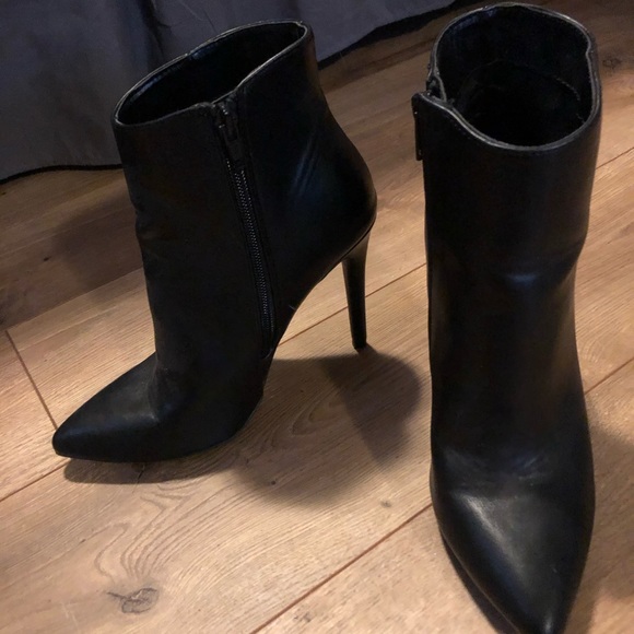 Ankle length heels - Picture 3 of 3